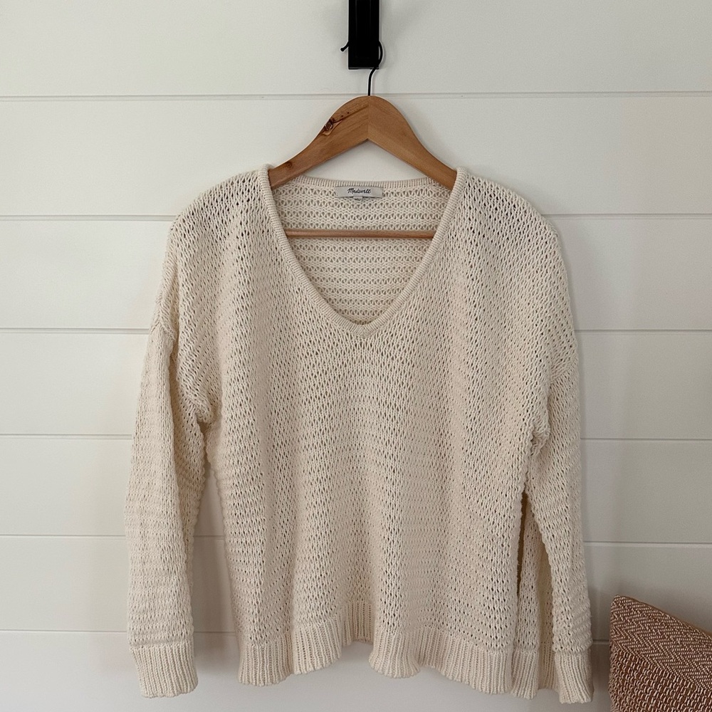 ✔️SOLD Madewell Loose Knit V-Neck